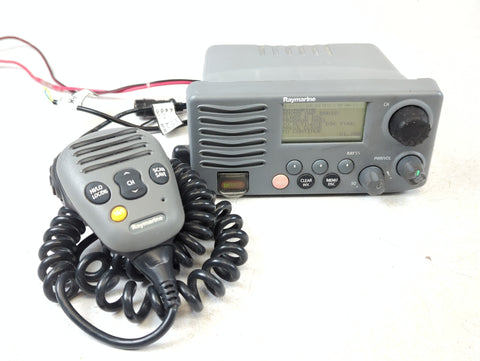 Raymarine RAY55 E43036 Gray 25W 12V Waterproof Marine VHF Radio Kit